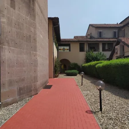 Battisti Apartment Pavia Exterior photo